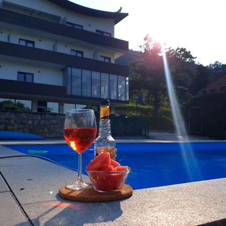 Hotel Lohovo Bihac Bagian luar foto