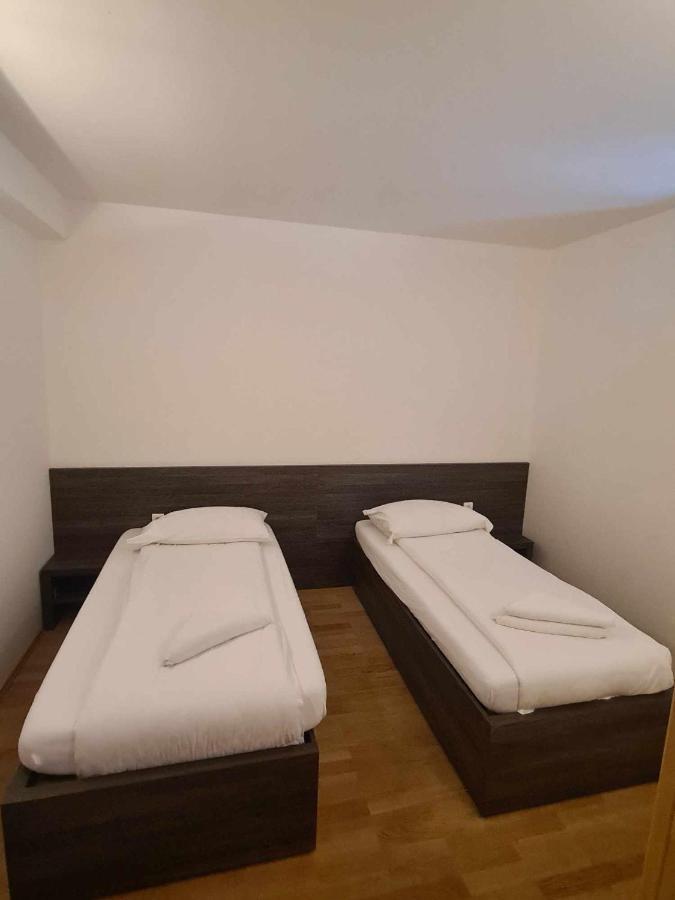 Hotel Lohovo Bihac Bagian luar foto