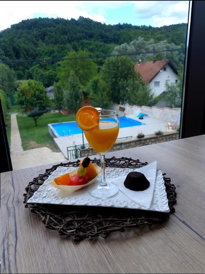 Hotel Lohovo Bihac Bagian luar foto