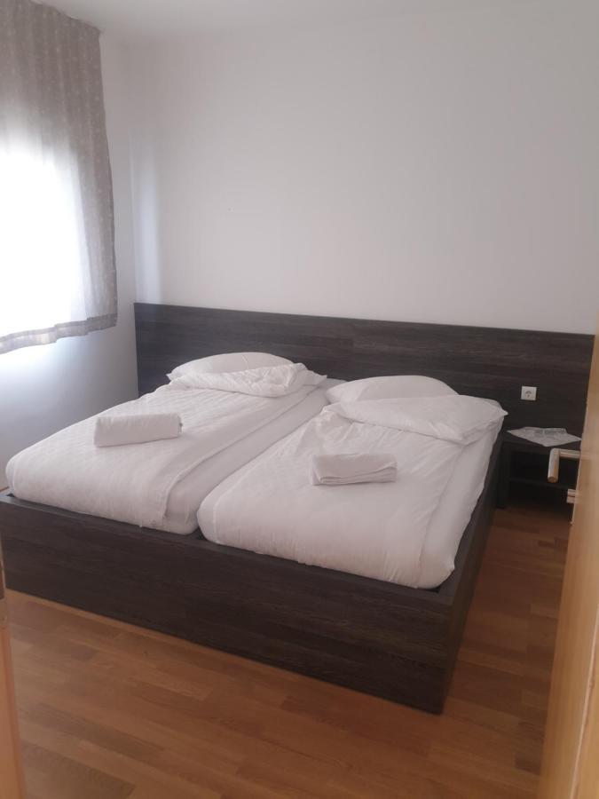 Hotel Lohovo Bihac Bagian luar foto