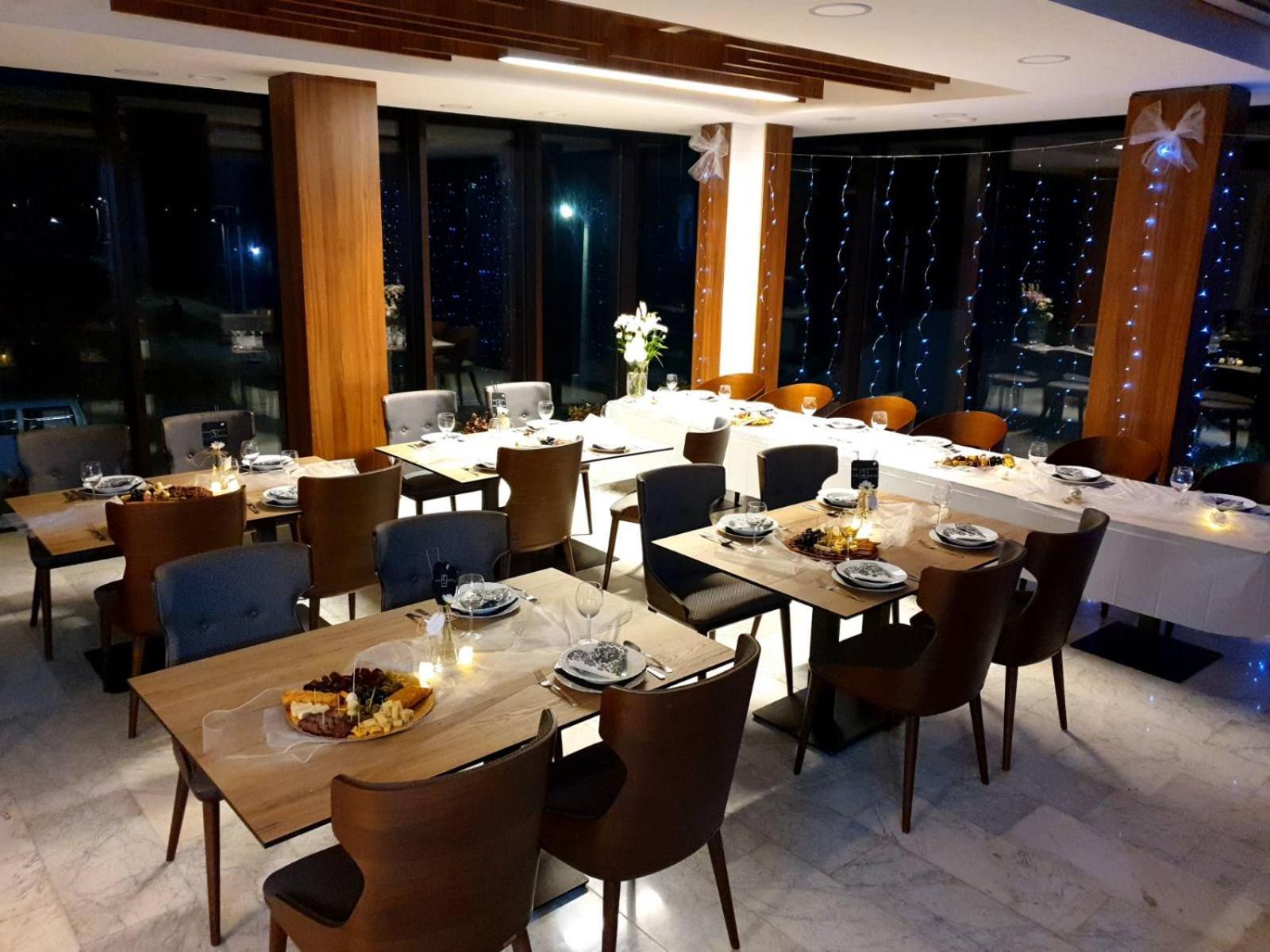 Hotel Lohovo Bihac Bagian luar foto